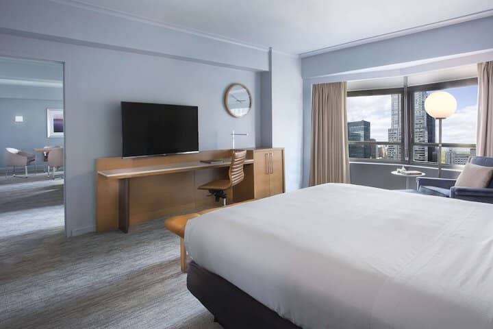 Room 4 of 103