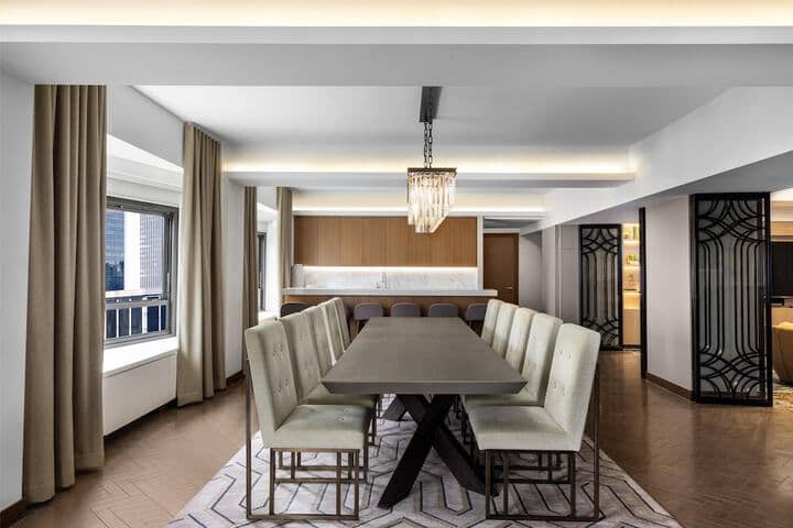 Room 43 of 103
