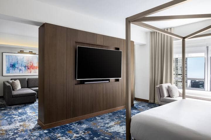 Room 22 of 103