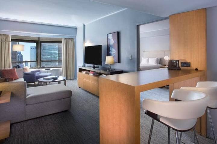 Room 25 of 103