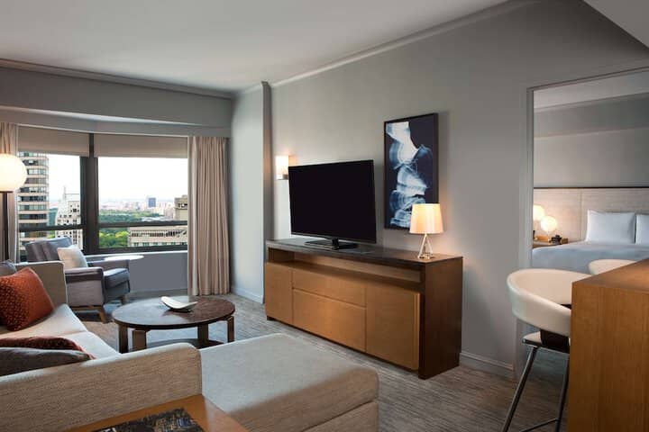 Room 18 of 103